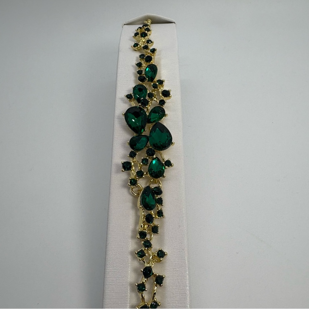 Green Emerald Crystal Rhinestone Teardrop Bridal Party Gold Tone Bracelet